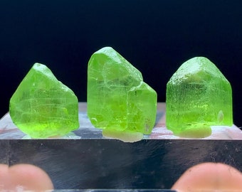 原石ペリドット結晶クラスター | グリーンペリドット標本、天然