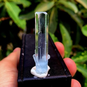 Aesthetic Sky Blue Aquamarine Crystal With Diamond Cut Terminations ,Raw Aquamarine, Healing Crystal, Natural Aquamarine ,weight : 5.98 Gram