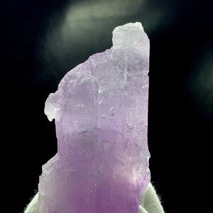 Natural Kunzite Crystal , Kunzite Mineral , Kunar Kunzite , Kunzite Gemstone , Pink Kunzite Crystal , Weight : 100 Grams