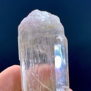 Transparent Natural  Kunzite Crystal ,  Kunzite Jewelry , Healing Crystal , Kunzite Specimen , Raw Kunzite  , Weight : 80.5 Grams