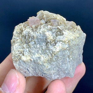 Espécimen de fluorita rosa natural de Baluchistán Pakistán, posición perfecta de Stanind, cristal de fluorita 90,0 gramos