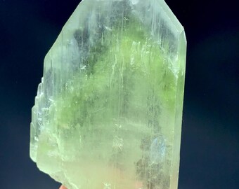 レモンイエロートリフェーンクンツァイトクリスタル（グリーン