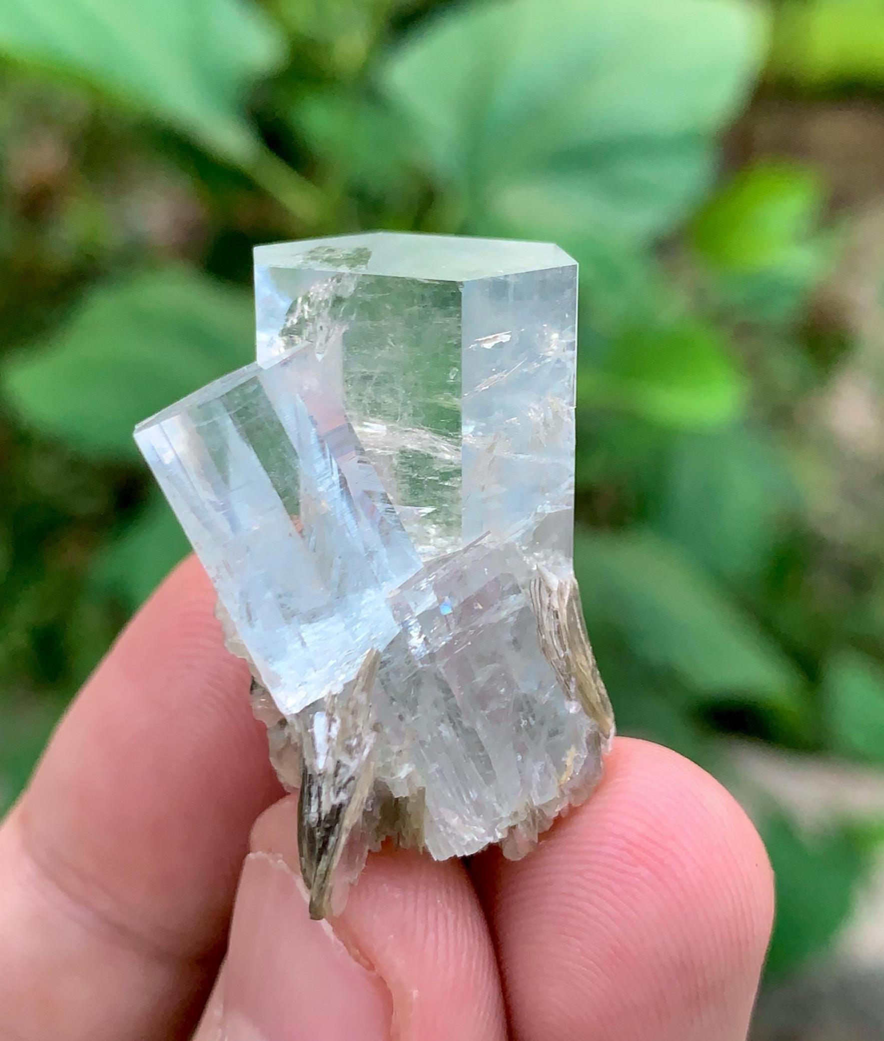 鉱物標本　雲母・アクアマリン・ゴシェナイトの結晶 鉱物標本 雲母・アクアマリン・ゴシェナイトの結晶 【公式通販】