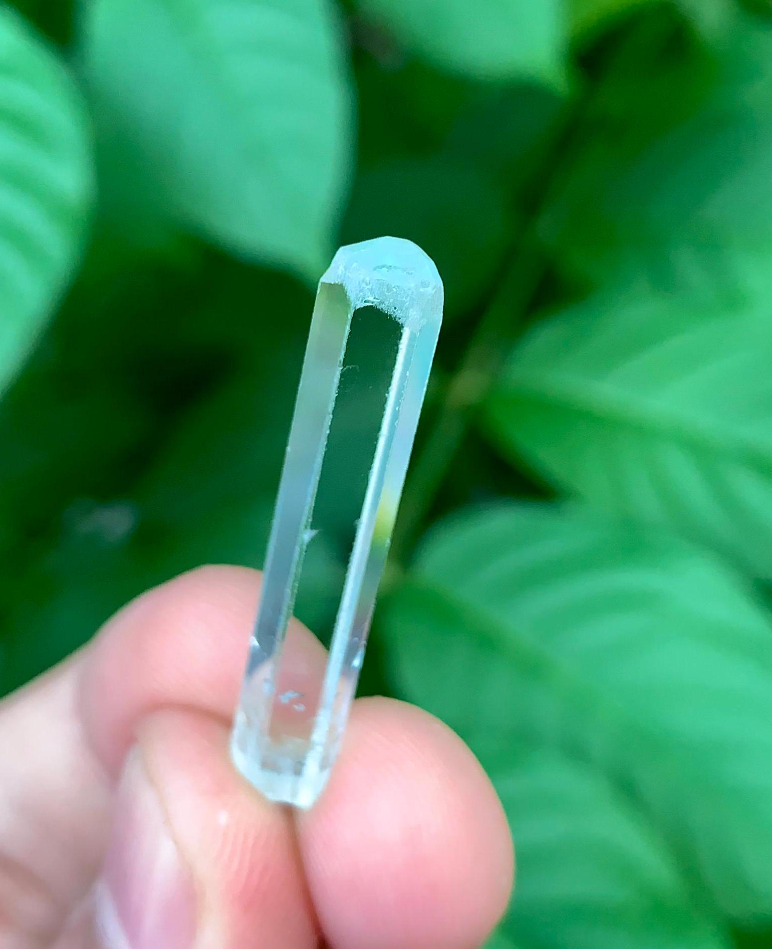 天然アクアマリンクリスタル、パキスタン産シガール、宝石グレードの