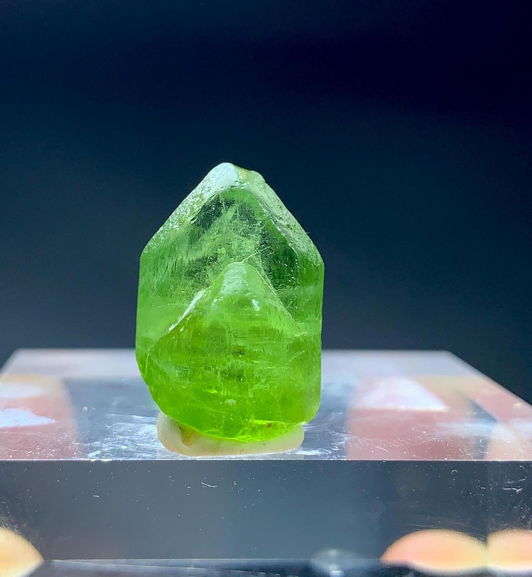 天然グリーンペリドット標本。 【公式通販】