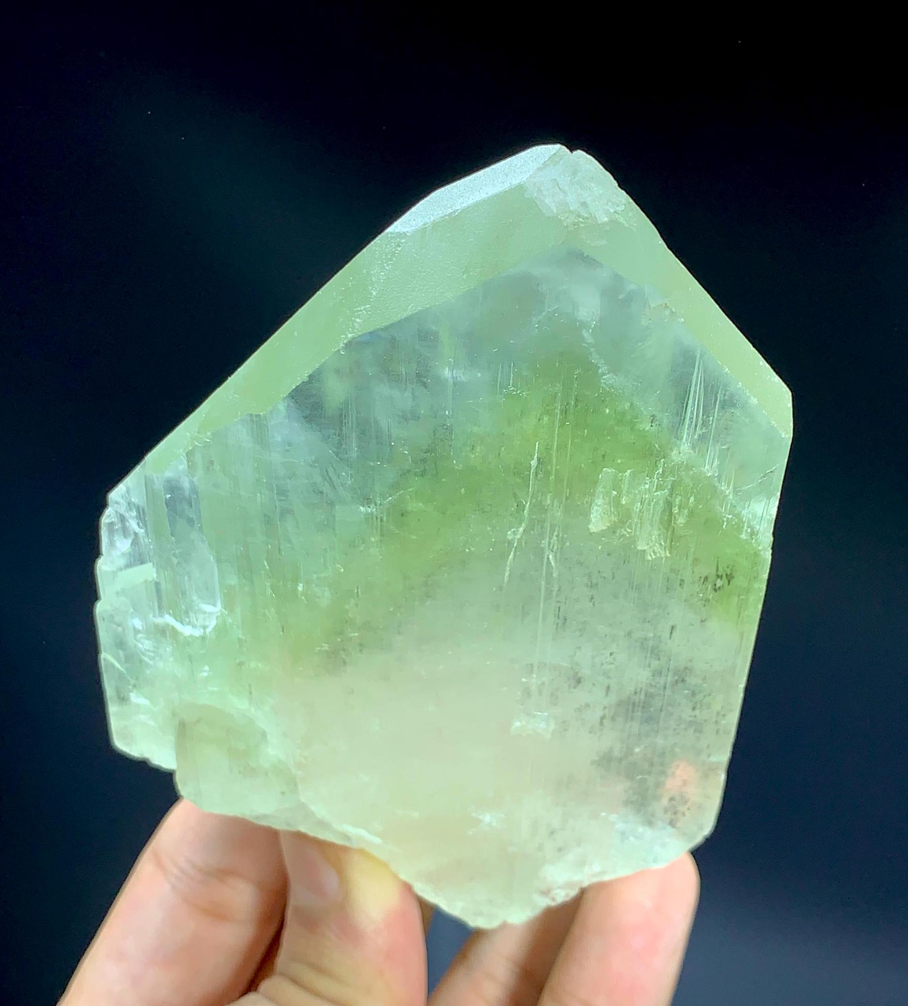 レモンイエロートリフェーンクンツァイトクリスタル（グリーン