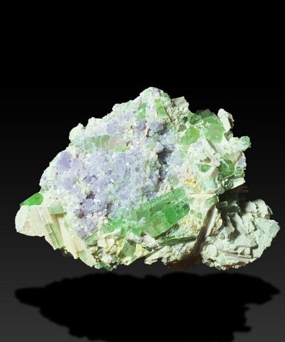 グリーントルマリン結晶とレピドライト標本、アフガニスタン産、127