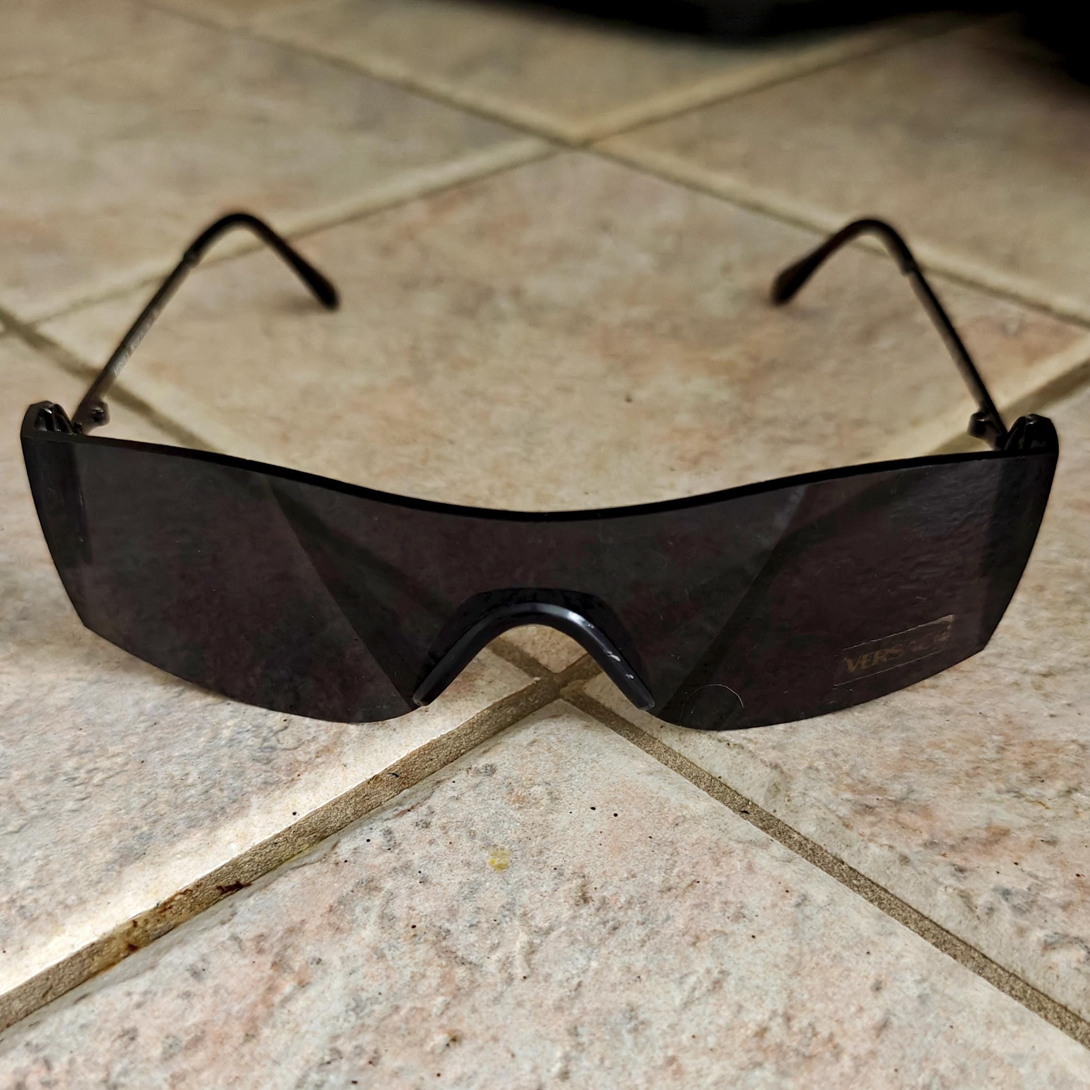 Vintage Gianni Versace Shield Sunglass Medusa M. X68 COL 89m Gun Metal w/ Smoke