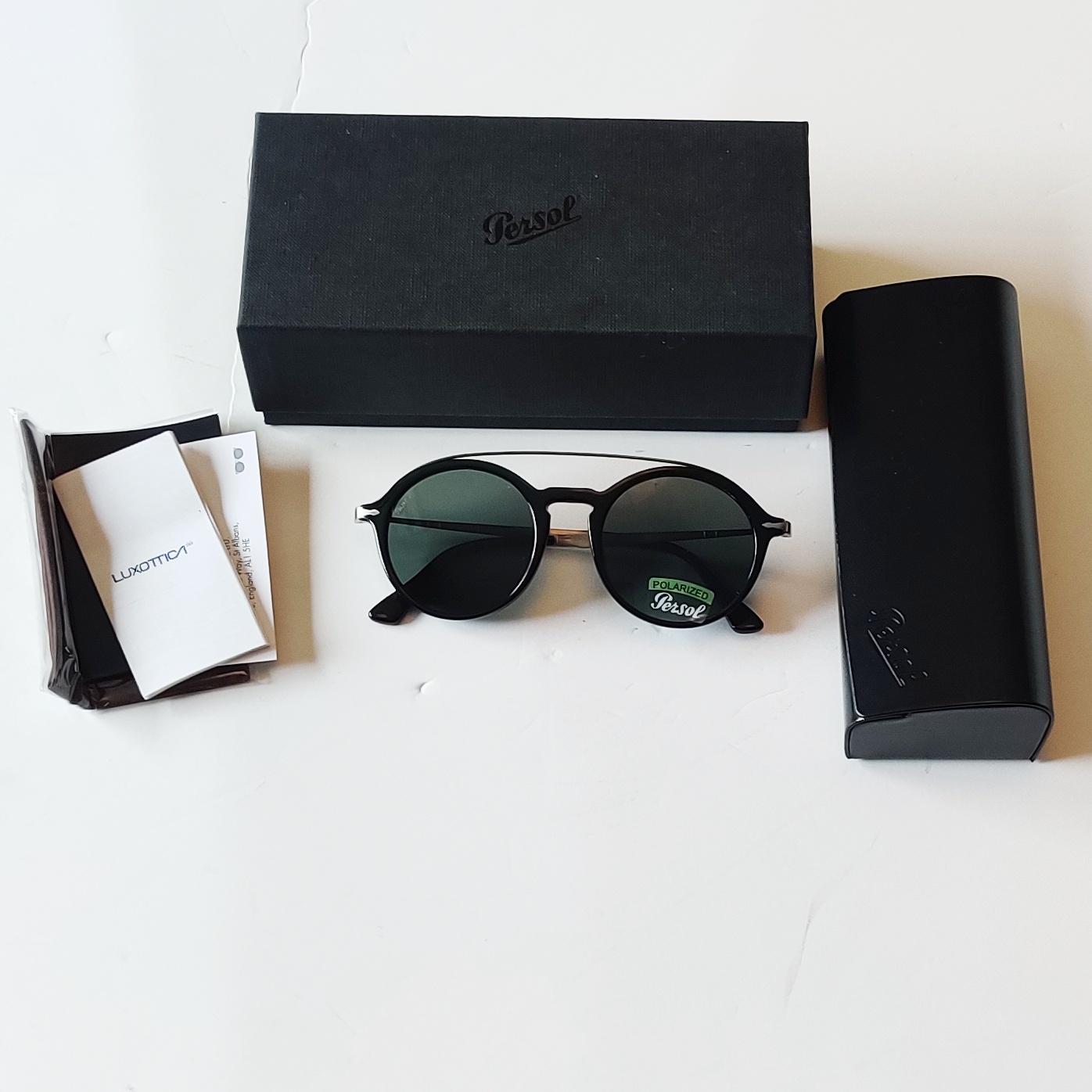 Persol New Designer sunglasses Black with gray lense 3172 S Deadstock with case Authentic