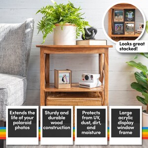 Op de afbeelding: Houten displayframes met acrylvensters, ontworpen om Polaroid-foto's te presenteren. De frames zijn stevig en duurzaam en beschermen foto's tegen UV-licht, stof en vocht. De frames zijn gestapeld en zijn een groot acryl display vensterframe.