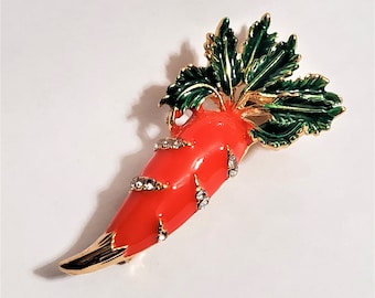 Carrot Brooch