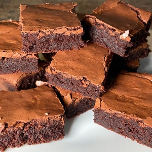 16 Organic Pure Dark Chocolate Brownies Homemade Chewy Soft Savory Comfort Food Dessert Pastry