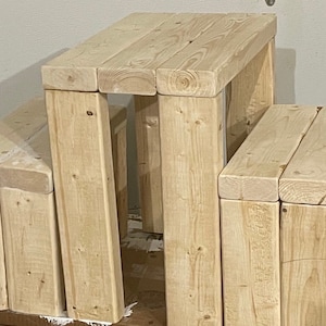 Kindertisch und Hocker aus Holz Tisch mit 2 Hockern Bild 1