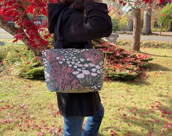 Beautiful Small Tote bag/purse, Water bottle holder, Zipper pocket, Slip pockets. Adelaide Bloom Canvas Structured Bag.
