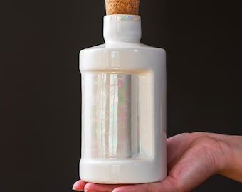 Botella de cerámica de diseño para agua o leche pintada a mano con esmalte transparente y detalles de brillo de perlas, regalo único hecho a mano, jarrón abstracto