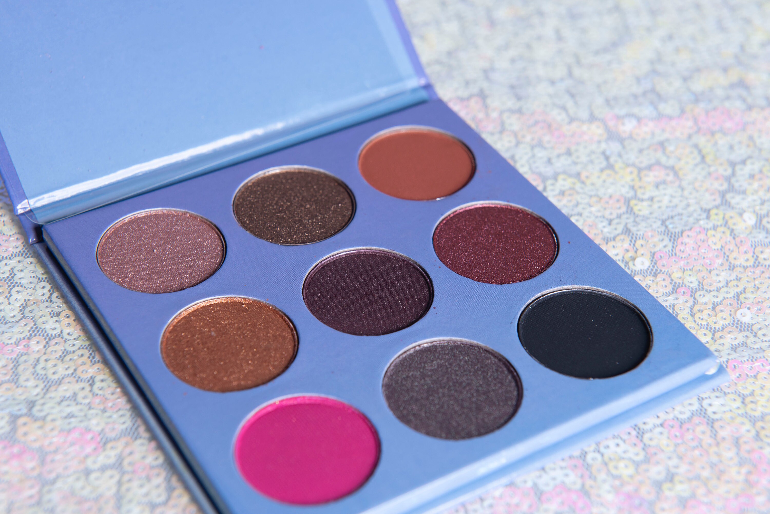 Queen Nandi Beauty 9 Colors Nude Eyeshadow Palette Hyper Pigmented