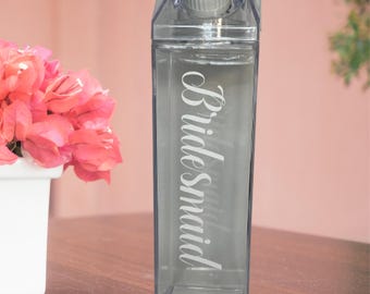 Bouteille d&#39;eau acrylique personnalisée en carton de lait