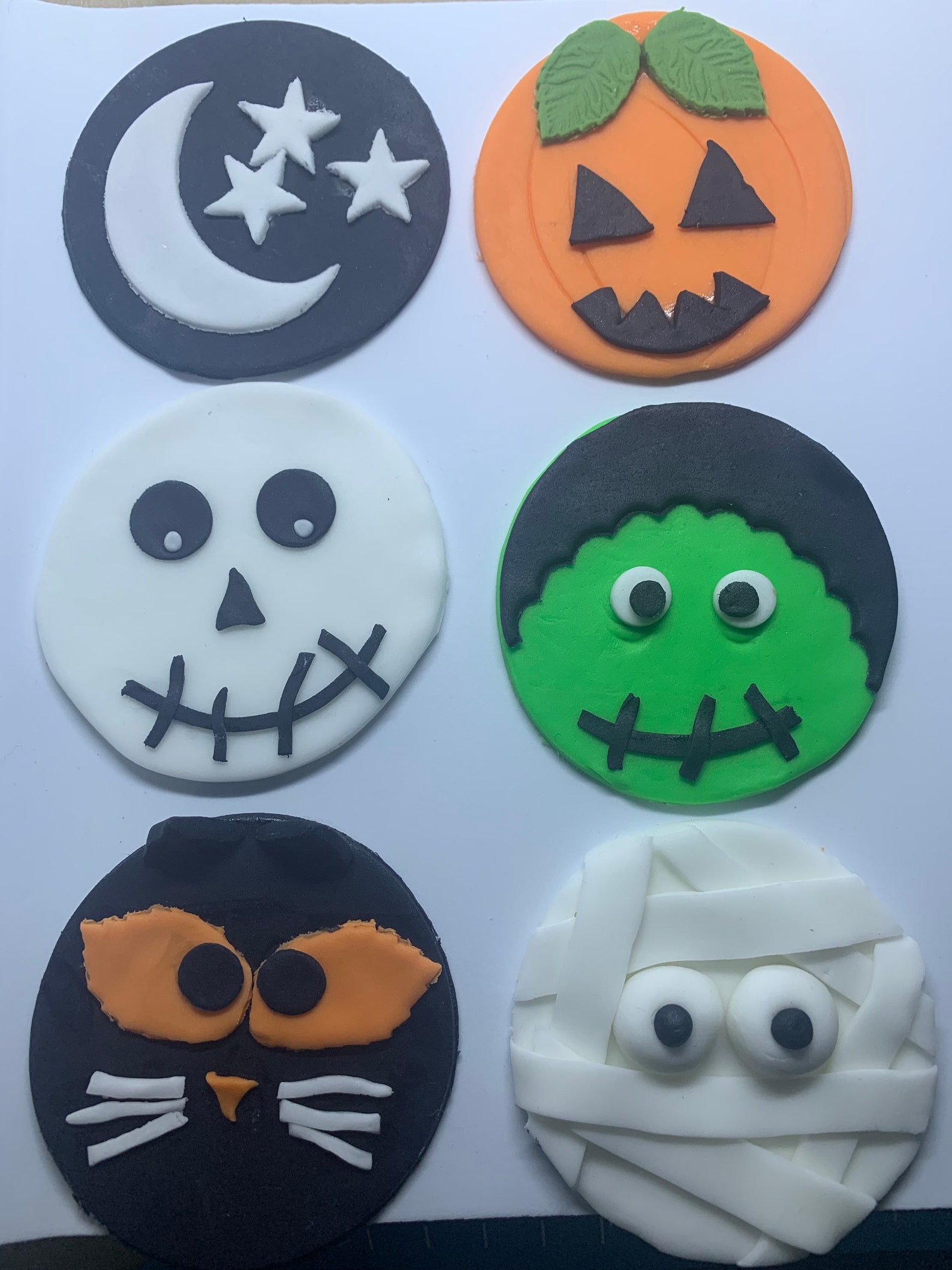 6 Halloween Fondant Cupcake Toppers Etsy