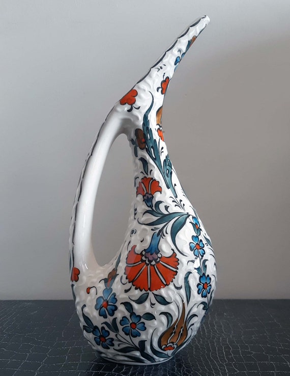 トルコ陶器ペリカン水差し：手描き花柄陶器 12インチ - Etsy 日本