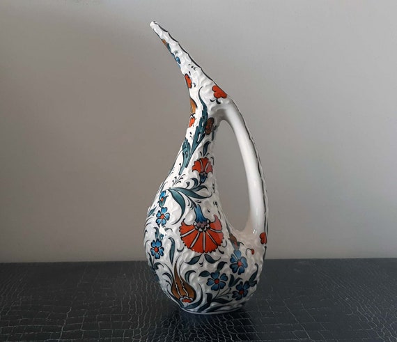 トルコ陶器ペリカン水差し：手描き花柄陶器 12インチ - Etsy 日本