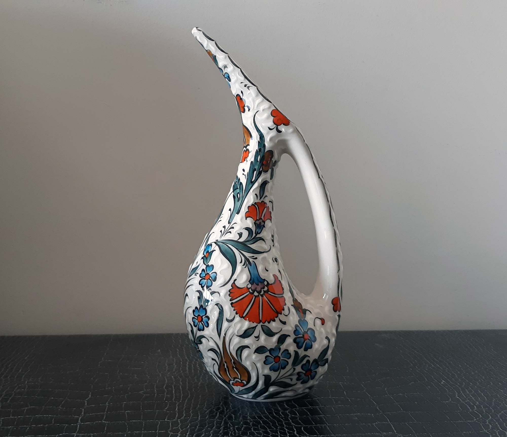 トルコ陶器ペリカン水差し：手描き花柄陶器 12インチ - Etsy 日本
