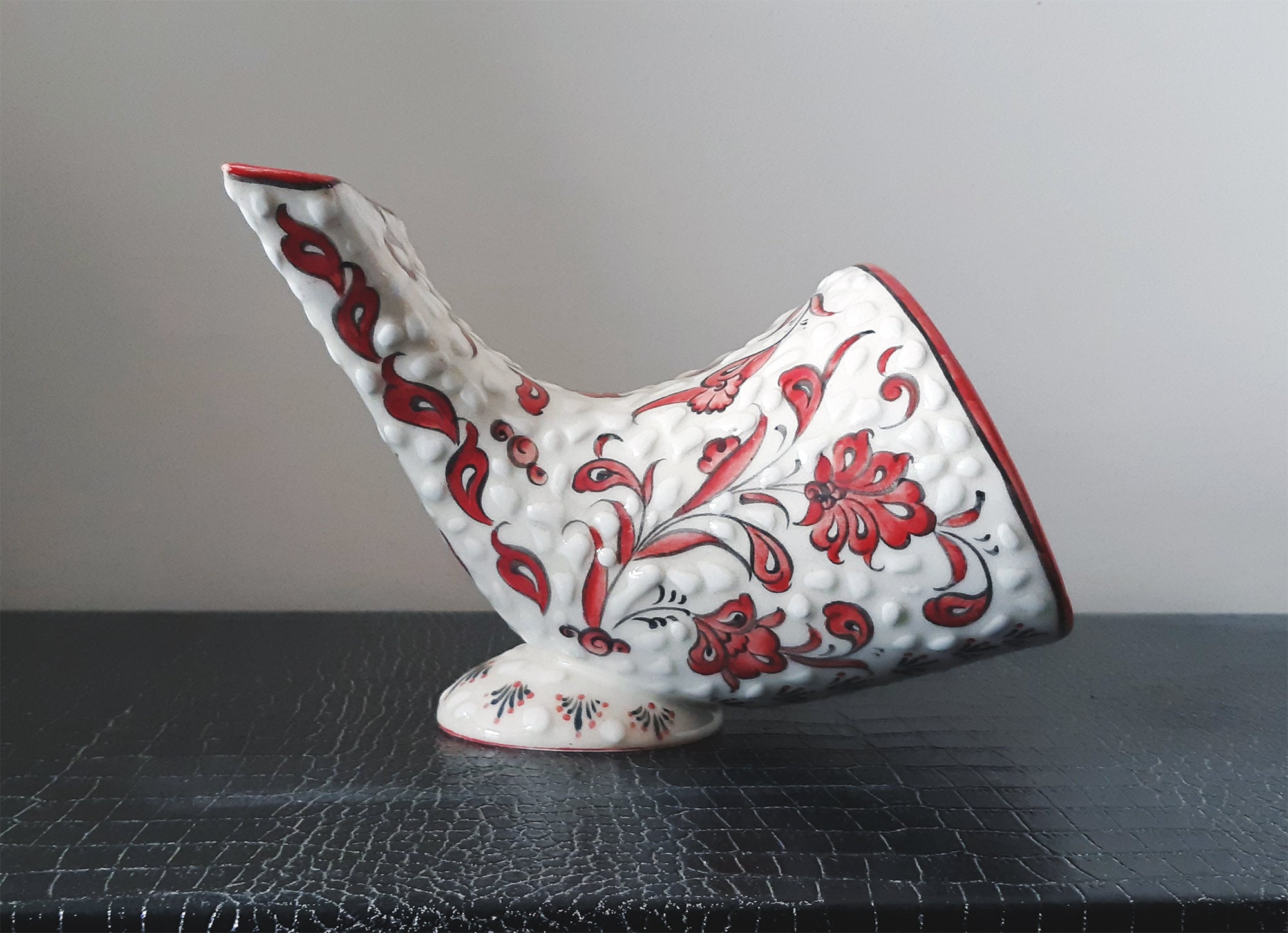Handmade Ceramic Gramophone Speaker: Turkish Pottery Art Sound
