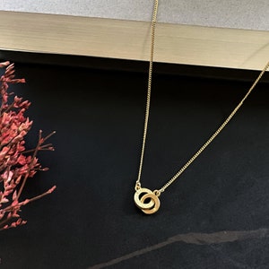 Circle in circle charm necklace, Minimalist gold necklace, Everyday jewellery, Geometrical gold plated necklace, Gift for her, MN61