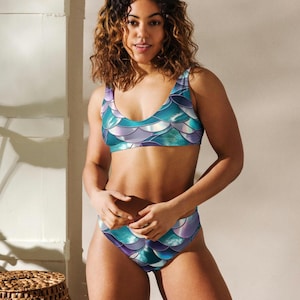 Bikini de cintura alta reciclado con escamas de sirena