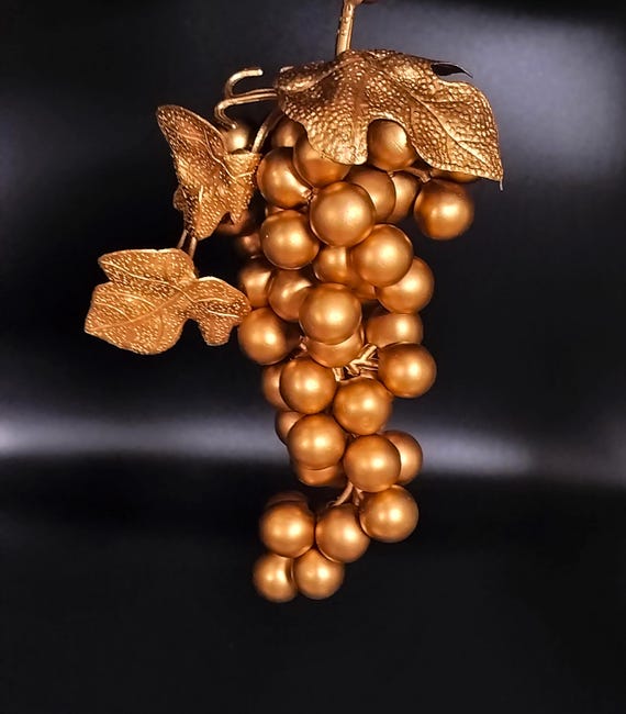 7 Inch Grape Cluster- Gold