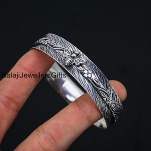 Bee Honey Spinner Silver Bangles, 925 Sterling Silver Bangle, Handmade Gift, Beautiful Bangle, Stacking Bracelet, Gift For Men&#39;s And Women,