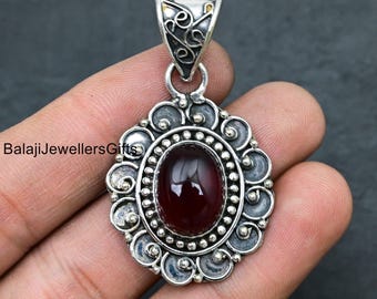 Vintage 90s Sterling Silver .925 Garnet Cabochon Mother of Pearl Watch il_1080xN.6360709659_luhq.jpg main image 4