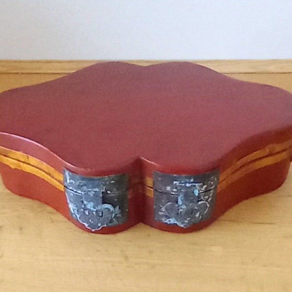 Vintage Red Lacquer Chinese Papier Mache Storage Boxes With Gild Trim • Chinese Vintage Box • Vintage Keepsake Storage •  Asian Decor