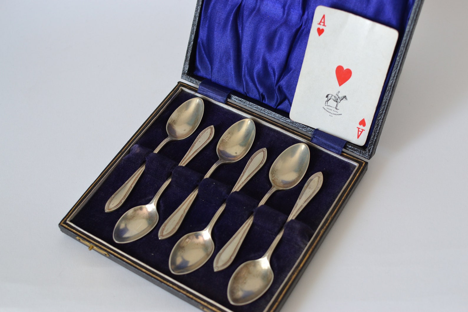 Boxed Set of Six Vintage EPNS Tea Spoons. 1940s Vintage With a Lovely
