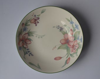 Royal Doulton Expressions Carmel. Seven Inch Breakfast or Soup Bowl, Pretty Floral Design 18cm. Late 20th Century 1990s Vintage