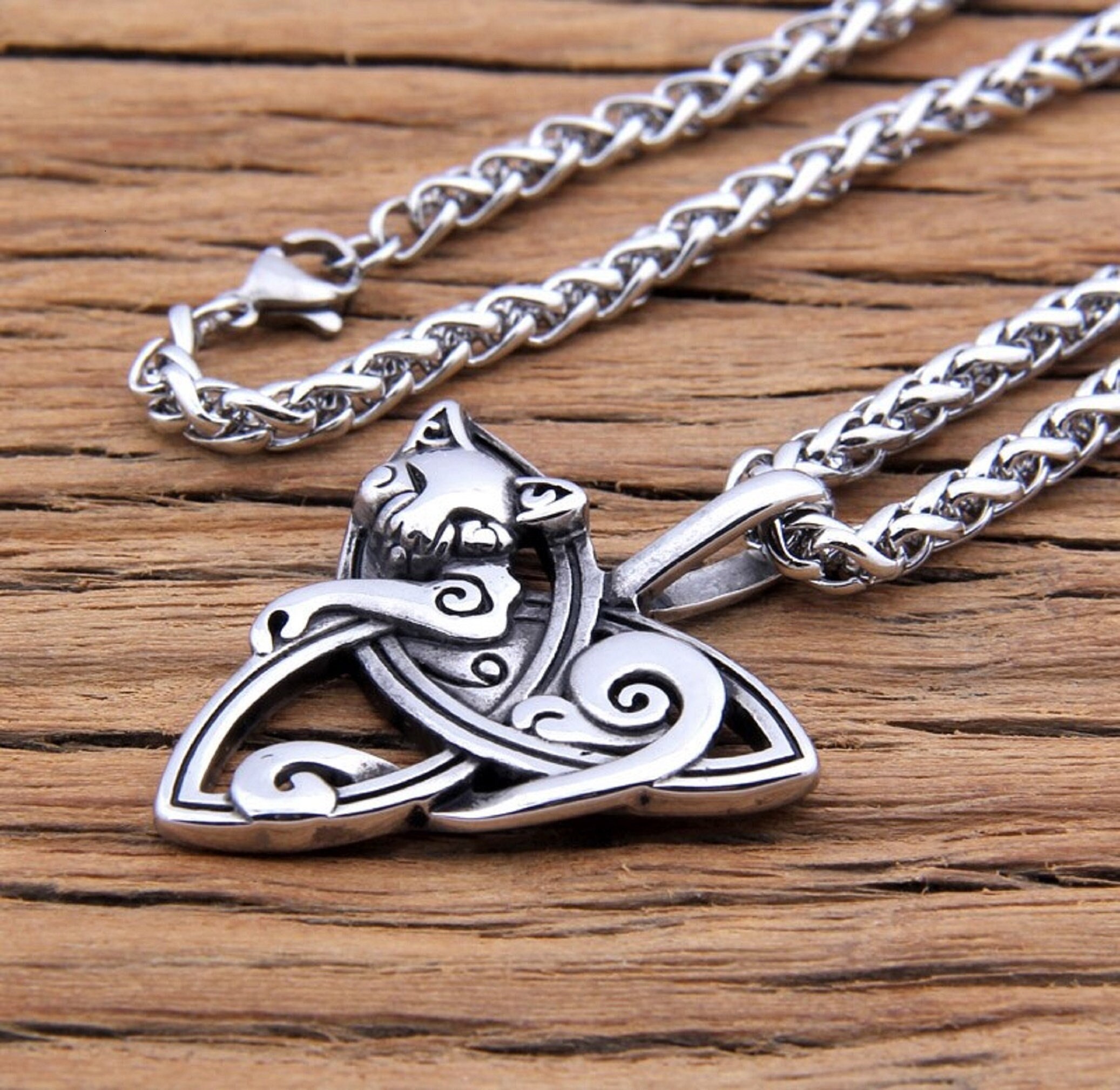 Triquetra Cat Triangle Knot Pendant 