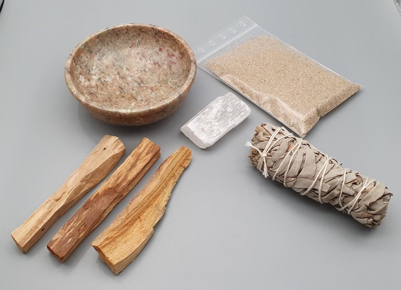 Räucherset Specksteinschale, Räuchersand, Palo Santo, Weißer Salbei, Selenit Bild 2