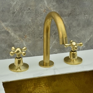 Unlacquered Brass bathroom vanity 3 holes faucet , deck mount faucet , brass bathroom faucet , vanity faucet , vanity 3 hole sink