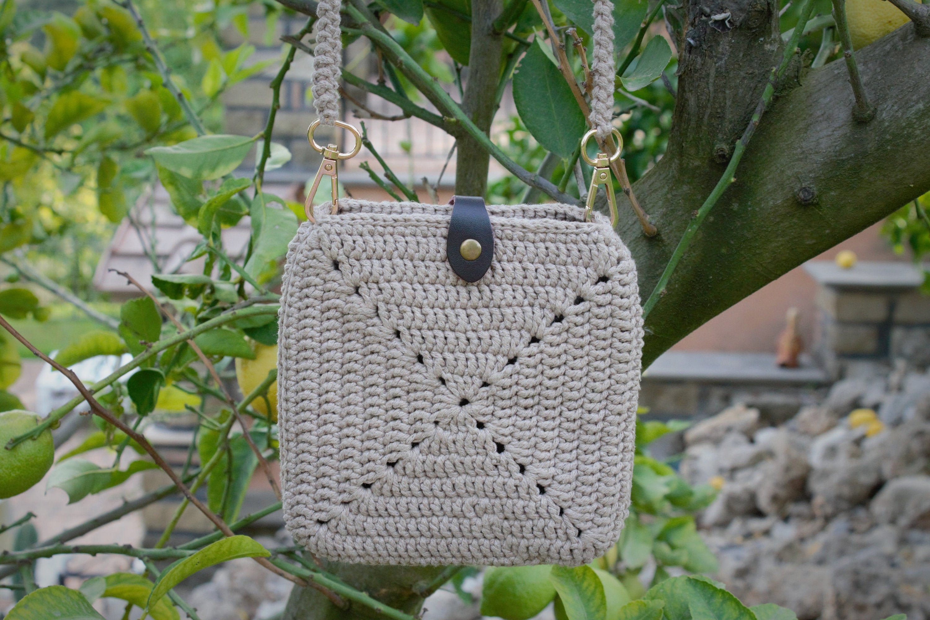 Damen Clutch Tasche Sommer - Gehäkelt Mit Streifendesign & Kussverschluss