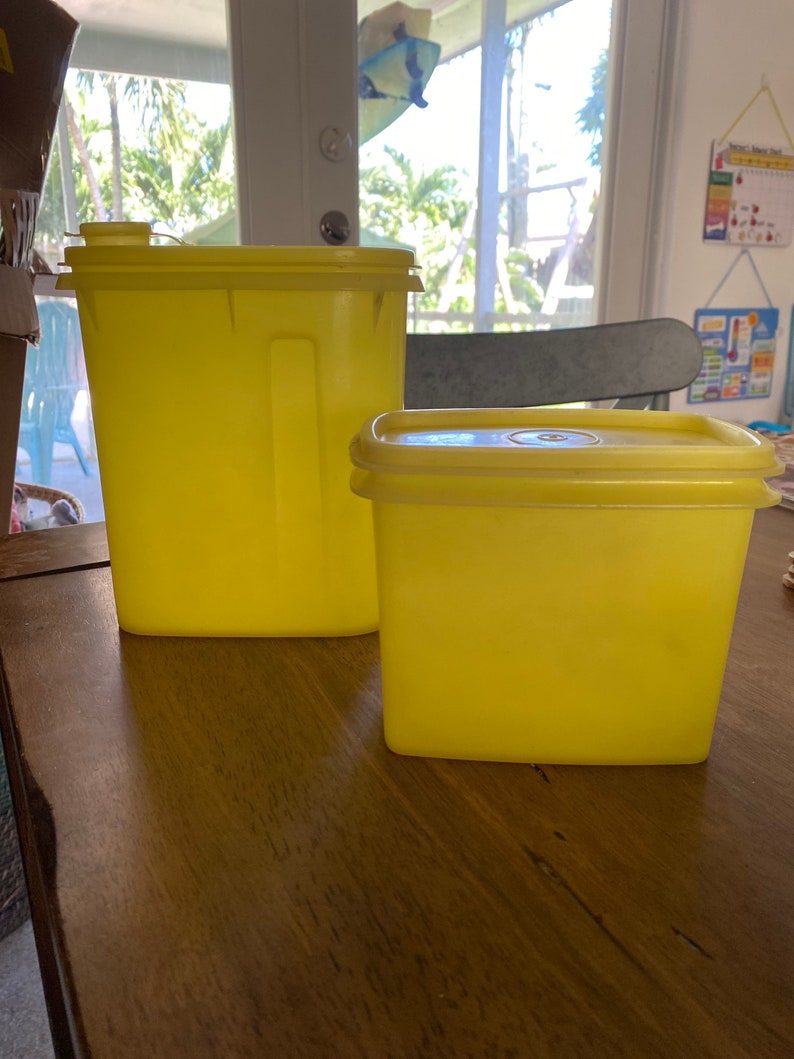 Vintage space saving Tupperware