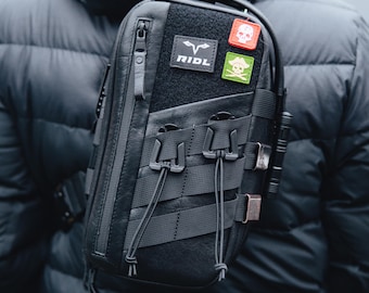 Leren crossbodytas voor heren: tactische draagriem met MOLLE-banden en aangepaste patch