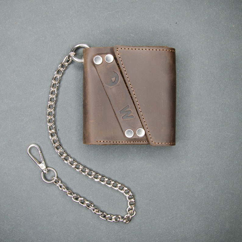 Portefeuille de voyage personnalisé à deux volets en cuir de motard sur chaîne pour homme, cadeau personnalisé pour petit ami image 7