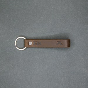 Personalisatie lederen sleutelhanger, handgemaakte leren sleutelhanger voor mannen, sleutelhoes voor motorrijder, motorfiets sleutelhanger, motorfiets cadeau afbeelding 9