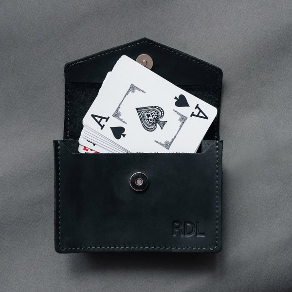 Handgefertigter personalisierter Leder Spielkartenhalter - Benutzerdefinierte Leder Deck Box für Karten - Bridge und Poker Kartenetui - Geschenk zum Vatertag