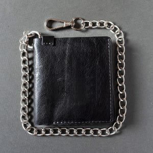 Handmade Leather Wallet with Chain – Custom Engraved Bifold, Slim Chain Wallet for Men, Personalized Gift for Him, Travel Wallet