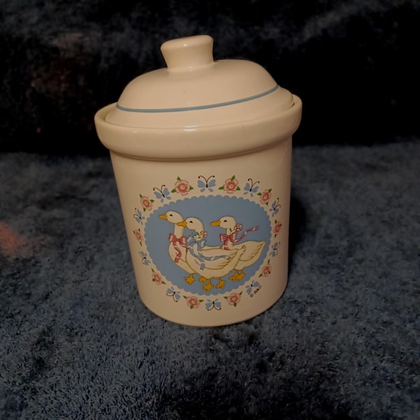 Vintage Treasure Craft Ribbon Geese canister with lid