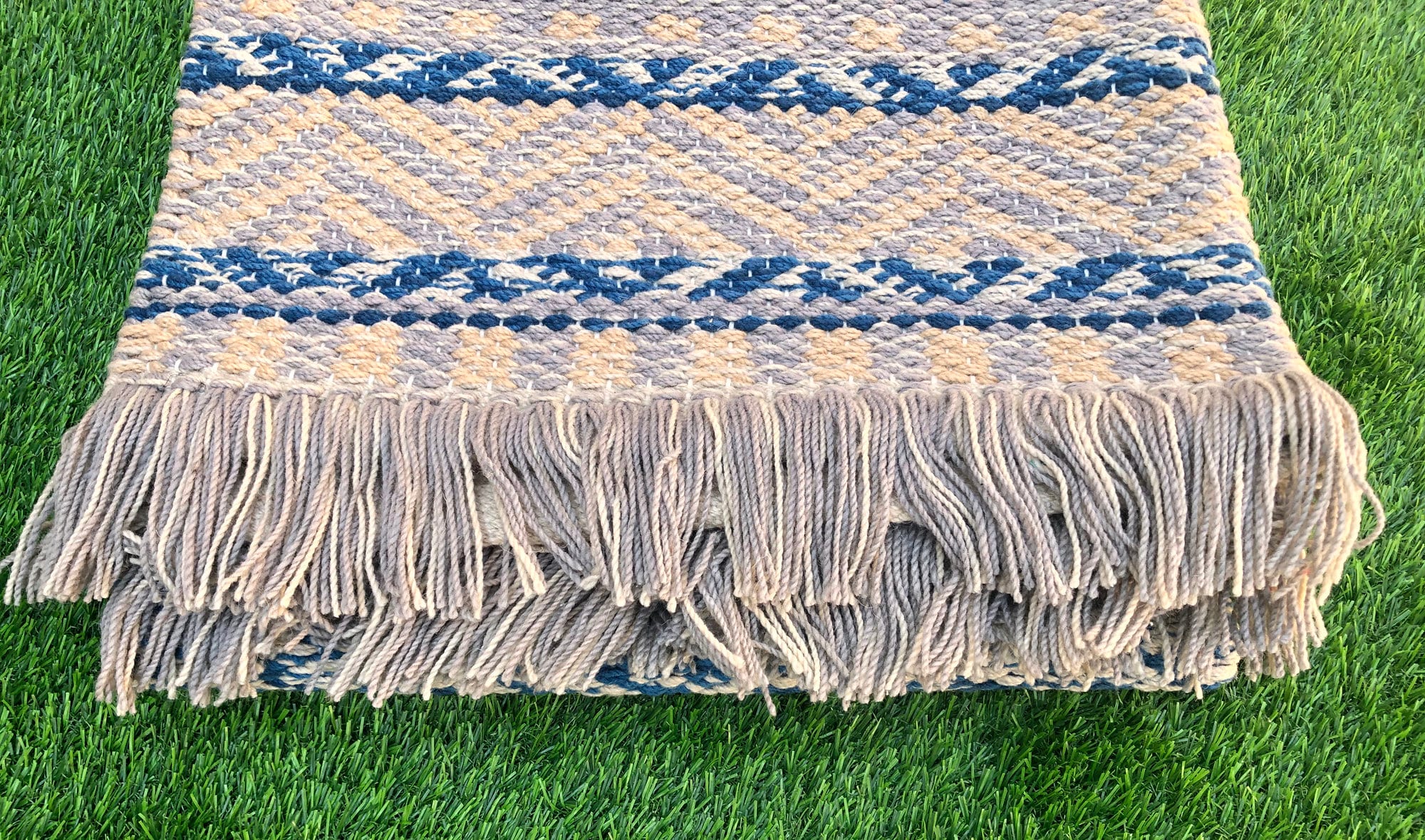 Hand Woven Wool Rug 100 Wool Area Rug Living Room Rug Bed Etsy