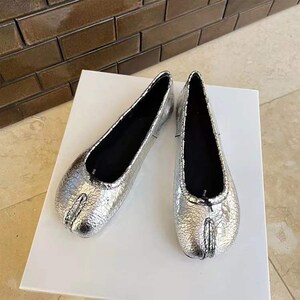 2022 Winter Silver Crack Split-Toe Flats, Tabi Leather Flats, Women leather Tabi Ballet Shoes,