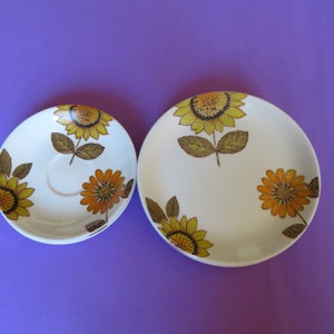 Alfred Meakin Glo White sunflower plates and saucers, retro floral plates, 1960s teaset, afternoon tea, flower power, age of Aquarius zdjęcie 1