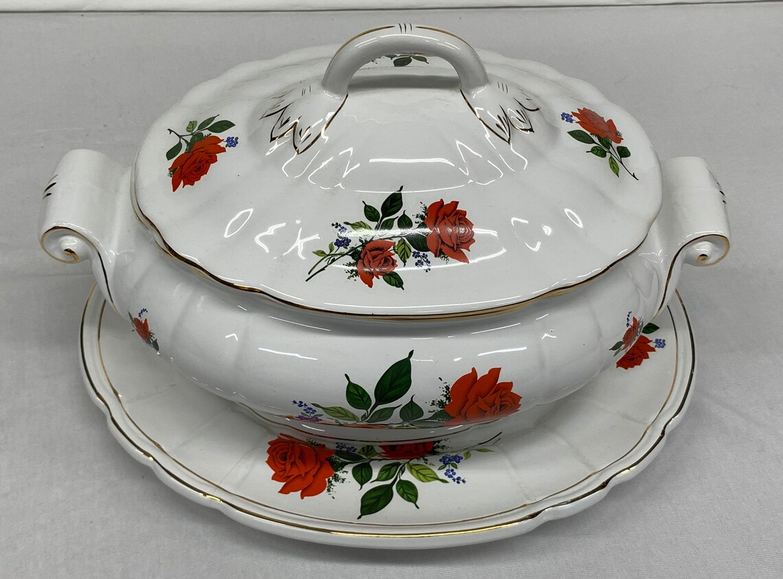 Vintage Loucarte Portugal S.A. Leart Soup Tureen vibrant red Etsy