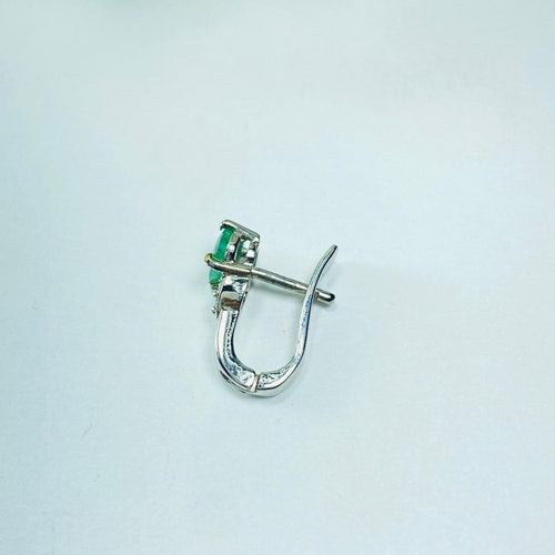 Shops Pair of Earrings,Natural Emerald,Handmade Jwellery,925 Sterling Silver,Gift for her,Pair of Silver Natural Emerald Earrings .